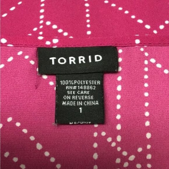 Torrid Women’s Short Sleeve Georgette Keyhole Cutout Neck Blouse, Pink, size 1 - Picture 7 of 8